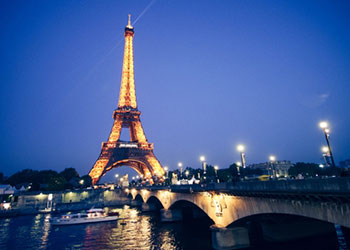 PARIS : La Ville Lumière